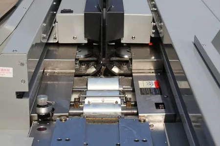 Термоклеевая машина Bulros professional series G80 (арт. BT-D-avt-G80_-600-430-El)