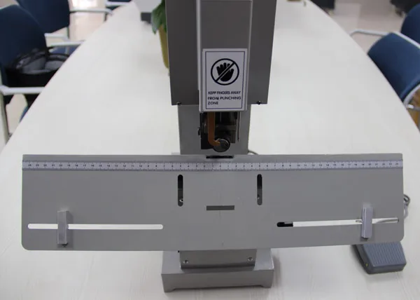 Машина для скрепления проволочными скобами Bulros T-02 (арт. WE-D-tab-T02_-___-n__-01)