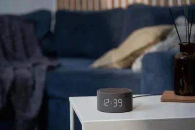 Умная колонка Яндекс Новая Станция Мини (с часами) (арт. YNDX-00020K)