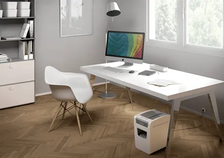 Уничтожитель документов LEITZ IQ Home Office, P4 (арт. 80010000)