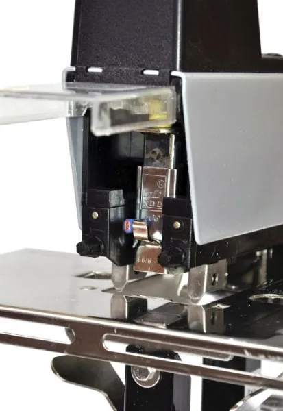 Степлер XDD XDD-106 (электрический, одна степлирующая головка) (арт. 6017)