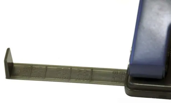 Дырокол Реалист YF9952-2 (арт. 6668)