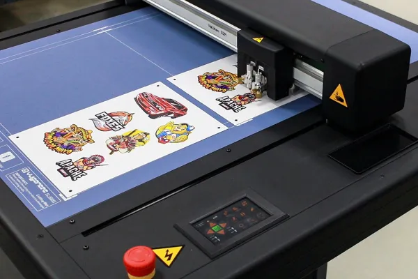 Планшетный режущий плоттер Vulcan FC-800VC. Область резки: 790x1085 мм (арт. FC-800VC)