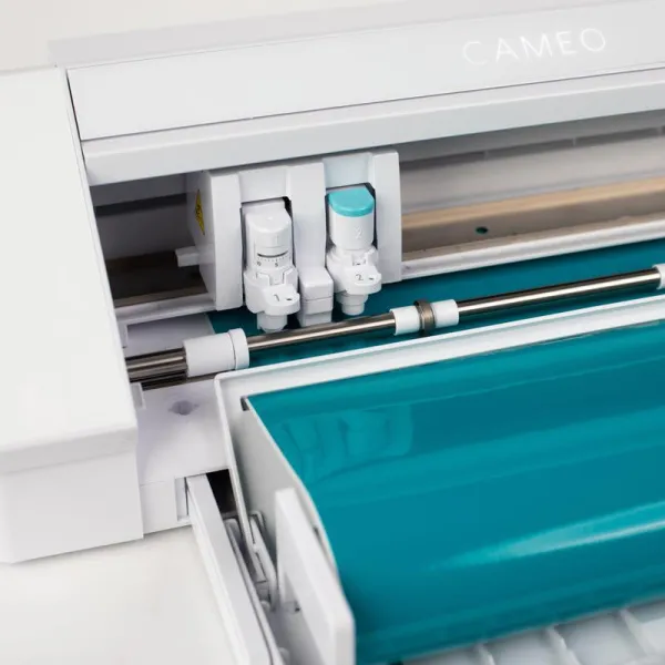 Режущий плоттер Silhouette America Cameo 4 White (белый) (арт. SILH-CAMEO-4-WHT-5T)