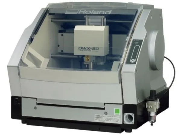 Фрезерный центр Roland Dental Milling DWX-50