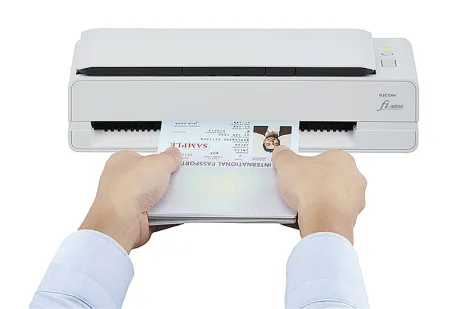 Сканер документов Fujitsu (Ricoh) fi-800R (арт. PA03795-B001)