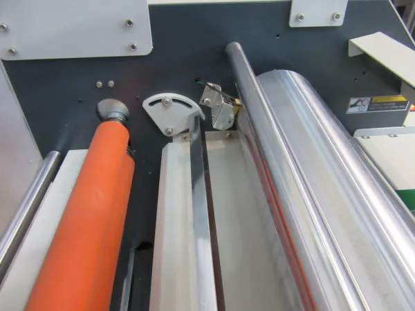 Рулонный ламинатор Bulros professional series S-490 (арт. LR-D-pro-S490-MSA-B_O-__)