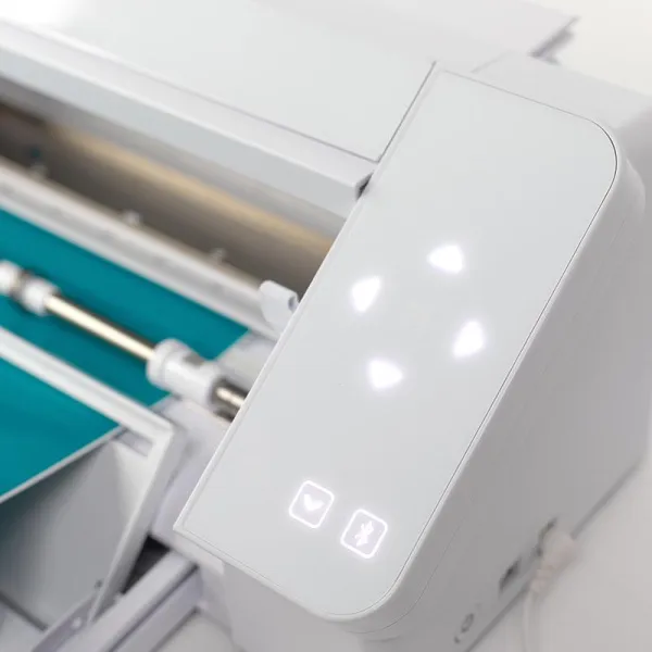 Режущий плоттер Silhouette America Cameo 4 White (белый) (арт. SILH-CAMEO-4-WHT-5T)