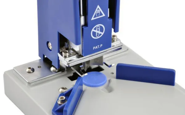 Обрезчик углов Warrior AD-1 (арт. 1448)