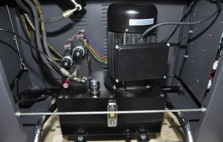 Гильотинный резак Front H670RT (гидравлический, расширенный рабочий стол) (арт. 8236)