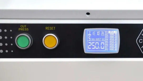 Гильотинный резак Boway BW-450Z5 (арт. 7436)