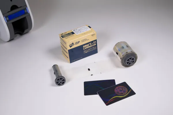 Голографическая ламинационная пленка Advent SOLID для 700 (арт. ASOL7-HPF(1)500)