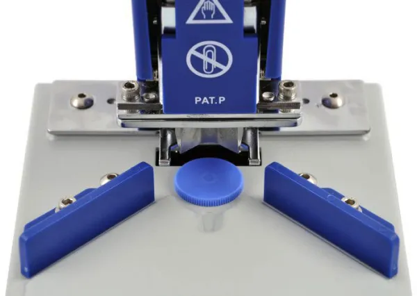 Обрезчик углов Warrior AD-1 (арт. 1448)