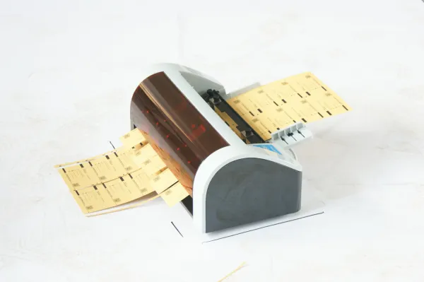 Нарезчик визиток Bulros F-25 (арт. CC-D-man-F-25-ele-___-__)