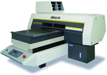 Плоттер Mimaki UJF-3042 (арт. UJF-3042)