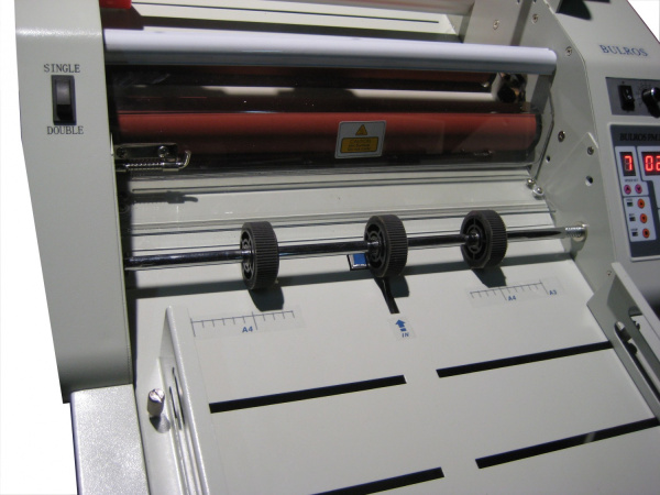 Рулонный ламинатор Bulros FM360 с автоподатчиком (арт. LR-D-FM_-A360-SSA-___-__)