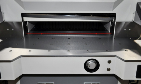 Гильотинный резак BindTec 6810Z (гидравлический, расширенный рабочий стол) (арт. 8792)
