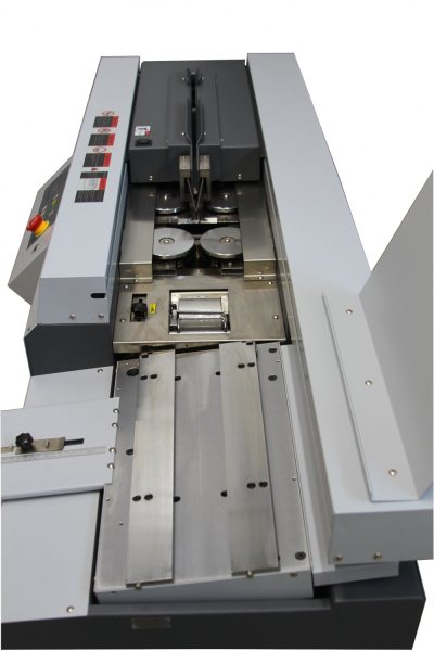 Термоклеевая машина Bulros professional series 60M-A3 (арт. BT-D-avt-60M3-600-430-El)