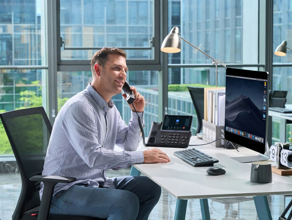 Настольный телефон Yealink SIP-T77U (арт. SIP-T77U)