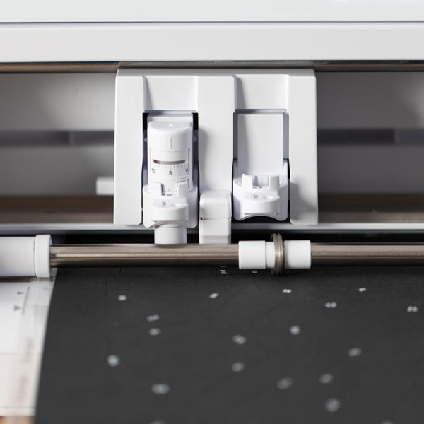 Режущий плоттер Silhouette America Cameo 4 White (белый) (арт. SILH-CAMEO-4-WHT-5T)